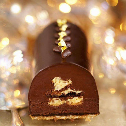 entremet chocolat avec décoration feuille d'or